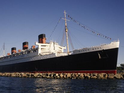 El Queen Mary fotografiado en 1989 en Long Beach (California).