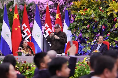 Daniel Ortega y Rosario Murillo durante una cumbre empresarial con China en Managua, en noviembre pasado.