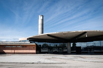 Vista exterior de la estación de trenes Guadalajara-Yebes de AVE.