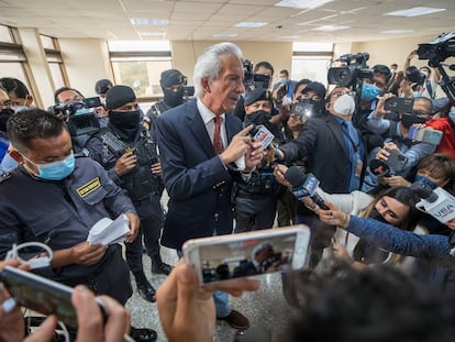 José Rubén Zamora, periodista y presidente de 'elPeriódico', tras la primera audiencia, este miércoles en Ciudad de Guatemala.