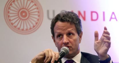 Tl secretario del Tesoro de Estados Unidos, Timothy Geithner, participa en una conferencia sobre el mundo empresarial en Nueva Delhi, India