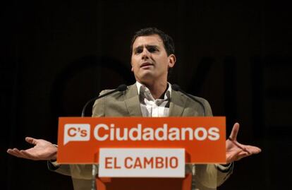 El l&iacute;der de Ciutadans, Albert Rivera, en un m&iacute;ting. 