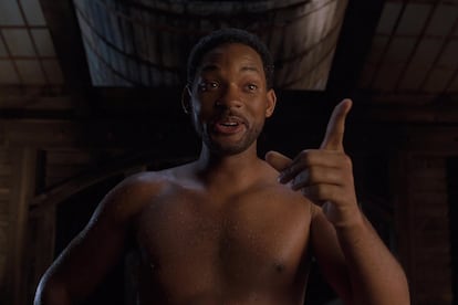 Will Smith – Otro que ha sucumbido a los rigores de tener que hacer de cada película un evento taquillero recomendado para todos los públicos. Solo en tres ocasiones durante sus treinta años de carrera Smith ha querido que los espectadores le vean metiéndose en la cama acompañado. Una de ellas, Wild Wild West, provocó incluso las disculpas del propio actor.