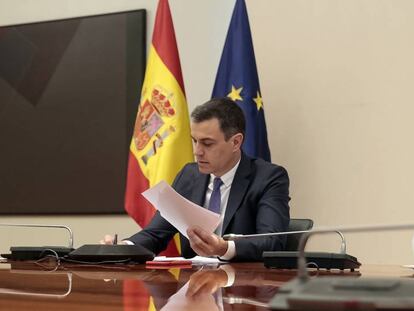 El presidente del Gobierno, Pedro Sánchez, durante la conferencia de este domingo con los líderes autonómicos.