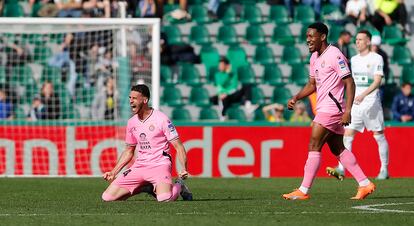 El centrocampista del Espanyol Brian Oliván celebra la victoria ante el Elche.