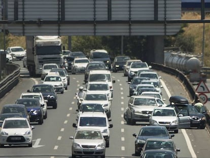 Un veh&iacute;culo accidentado en las proximidades de Sevilla.