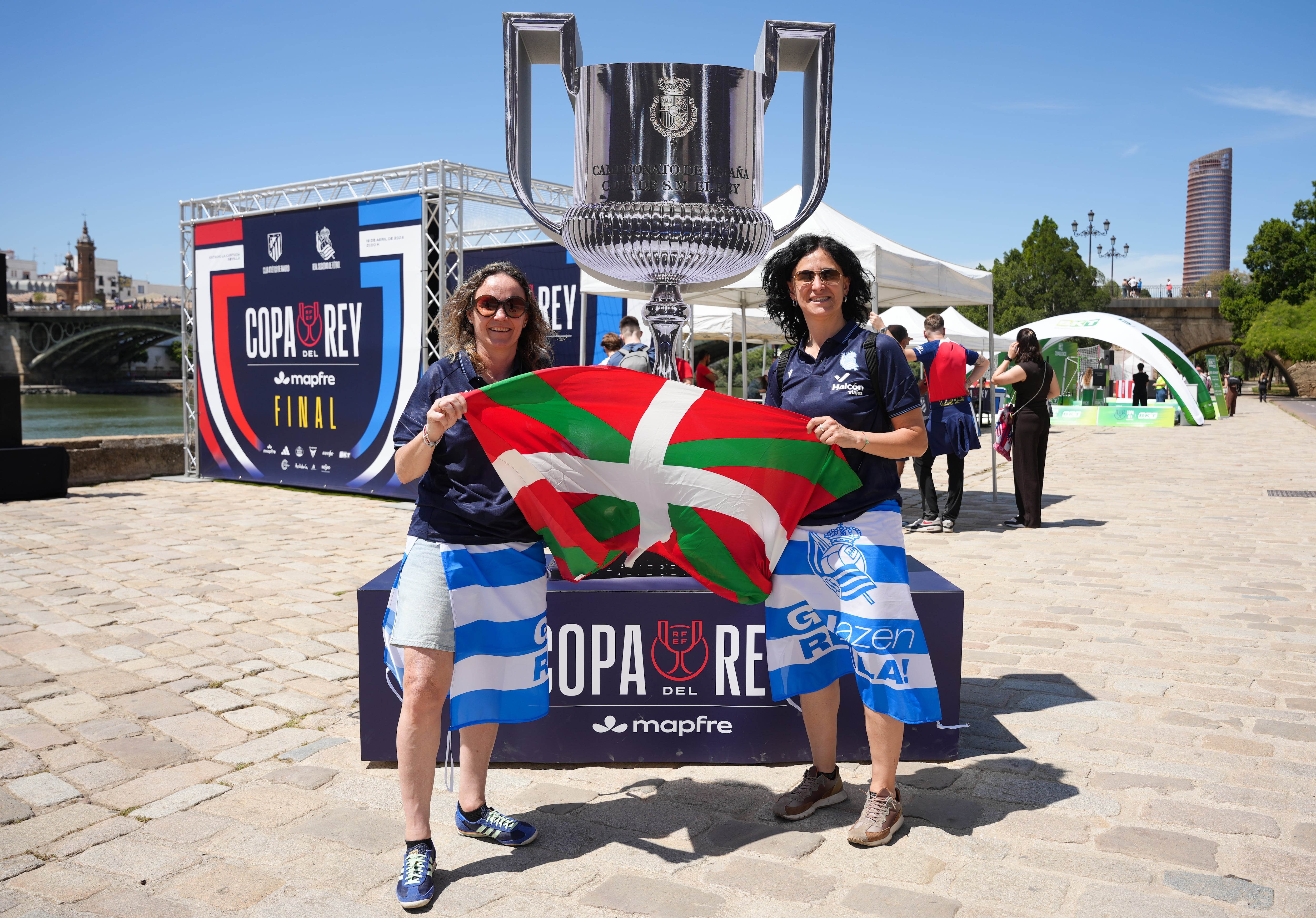 El supersábado pone a prueba la capacidad de Sevilla con máxima alerta por los grupos ultras
