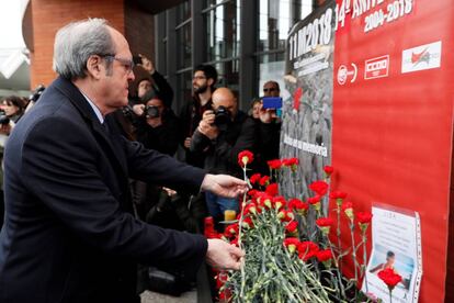 El portavoz del Grupo Parlamentario Socialista en la Asamblea de Madrid Ángel Gabilondo, durante la ofrenda floral por las víctimas del 11-M, en la estación de Atocha, el 11 de marzo de 2018.