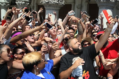 Gracias a su tirón en redes sociales como Snapchat, DJ Khaled ha sabido ganarse el cariño del pueblo norteamericano.