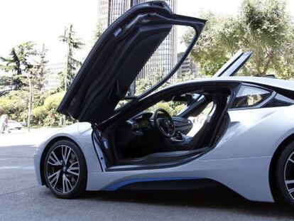 BMW i8: el silencioso centro de atención de la ciudad