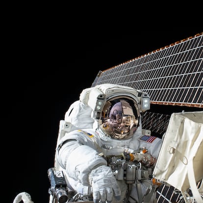 IN SPACE - NOVEMBER 6:  In this handout photo provided by NASA, NASA astronaut Scott Kelly works outside of the International Space Station during a spacewalk on November 6, 2015 in space. Kelly and fellow NASA astronaut Kjell Lindgren restored the port truss (P6) ammonia cooling system to its original configuration and returned ammonia to the desired levels in both the prime and back-up systems. The spacewalk lasted for seven hours and 48 minutes.. (Photo by NASA via Getty Images)