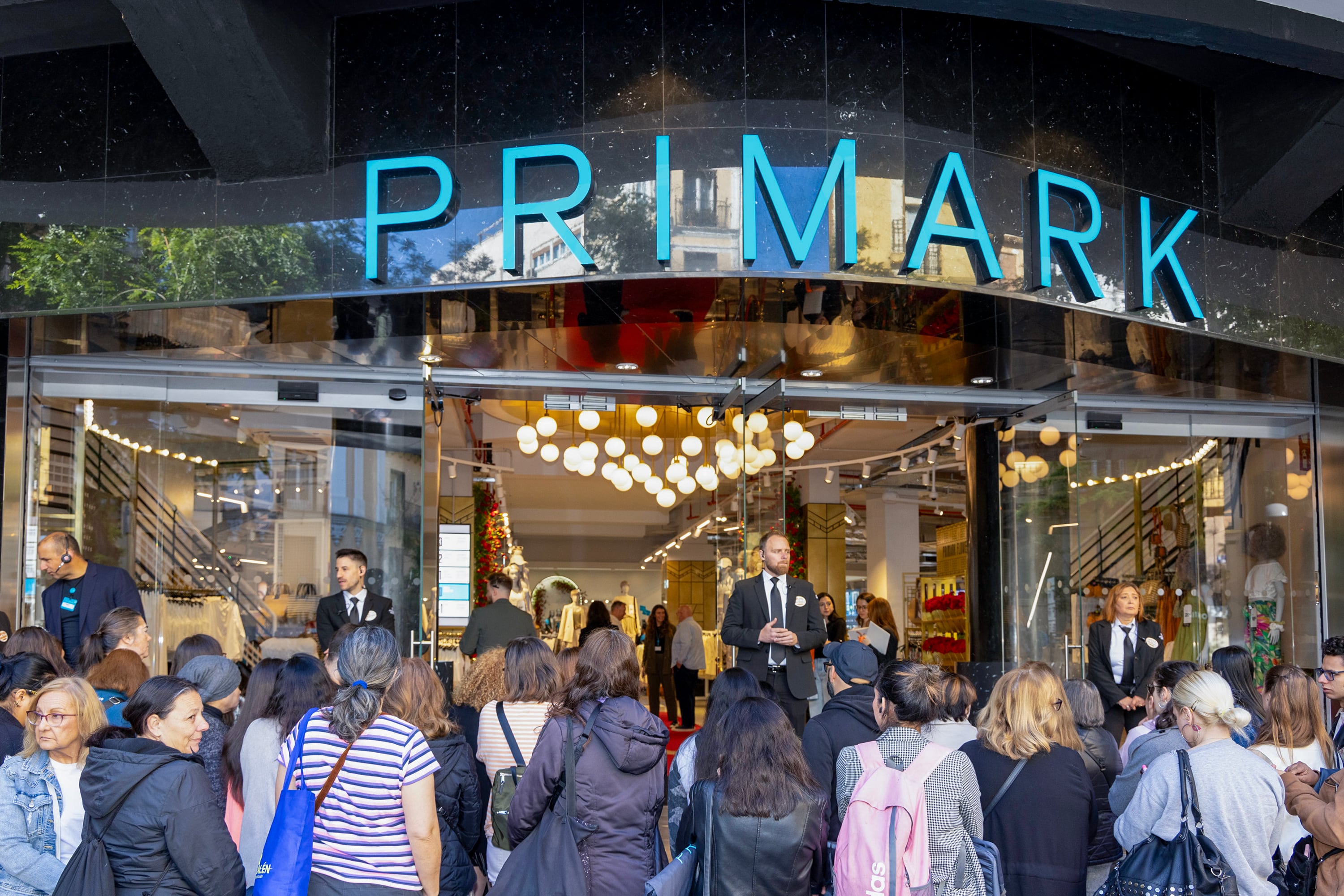 Entrada de la tienda de Primark en la calle del Conde de Peñalver de Madrid.