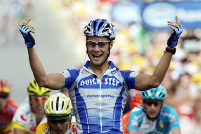 Tom Boonen celebra su triunfo en la línea de meta.