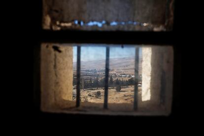 Vistas desde una ventana de la sala de las duchas.