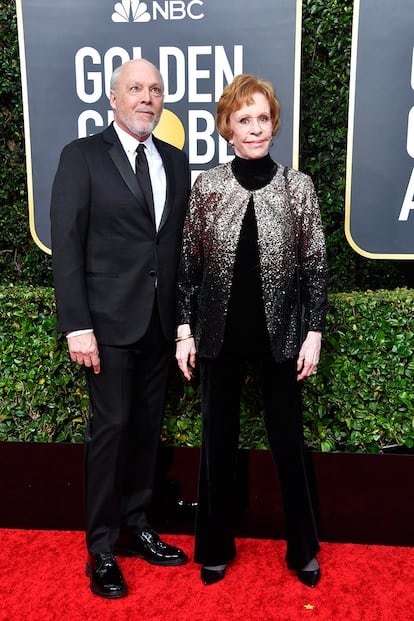 Carol Burnett, en cuyo nombre se da un galardón desde el año pasado, asistió junto a su marido, Brian Miller.