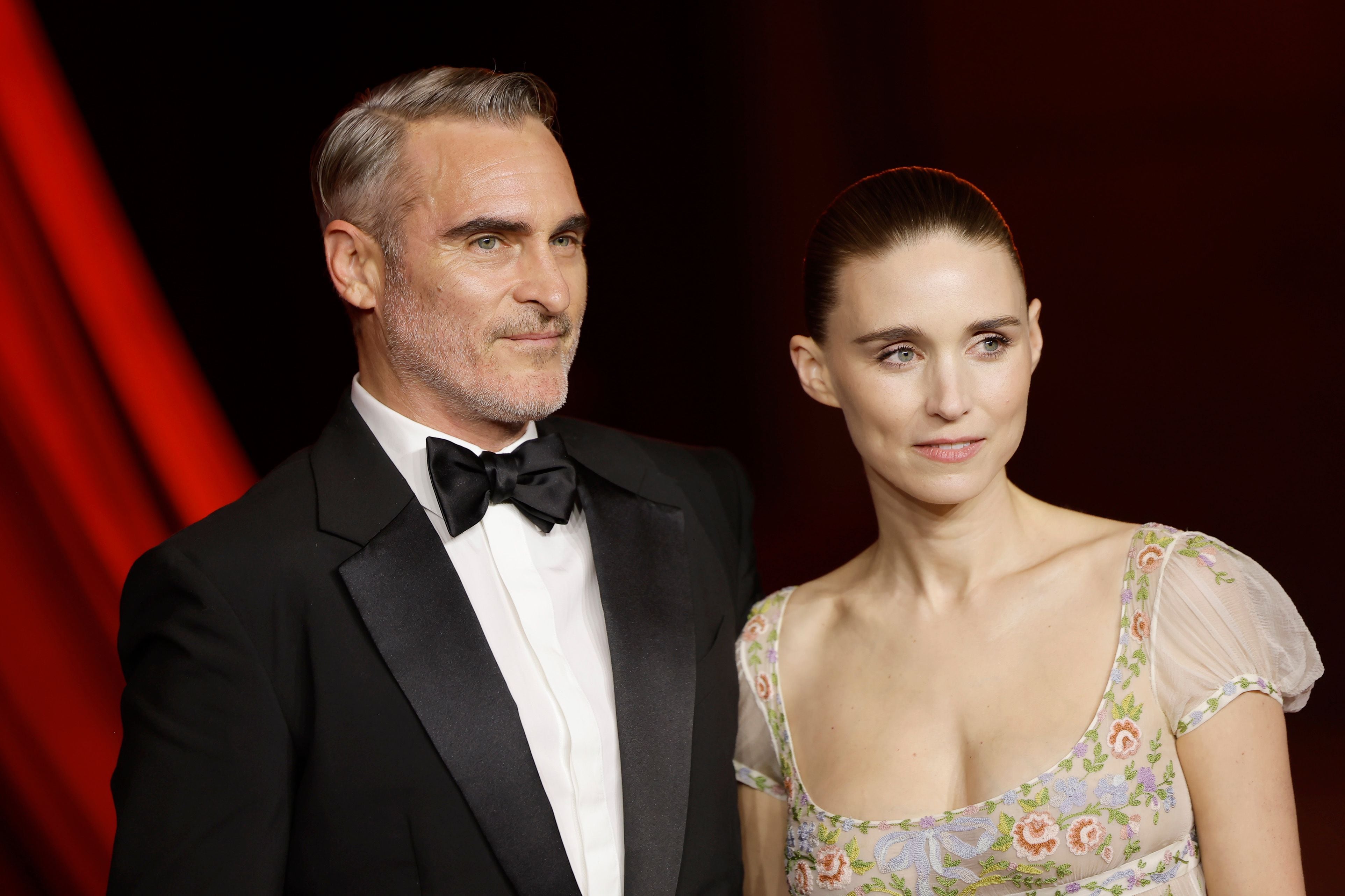 El romántico gesto de Joaquin Phoenix con Rooney Mara y su vestido