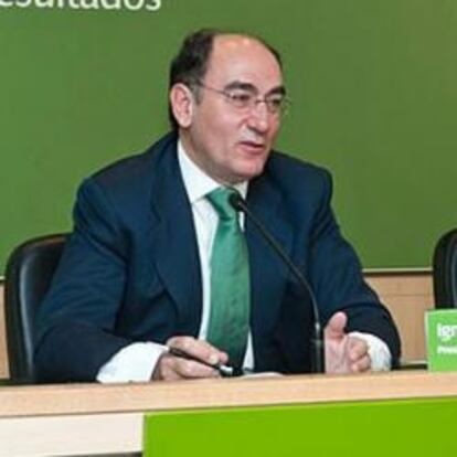 Ignacio Sánchez Galán, presidente de Iberdrola, y José Luis San Pedro, consejero director general, en una rueda de prensa