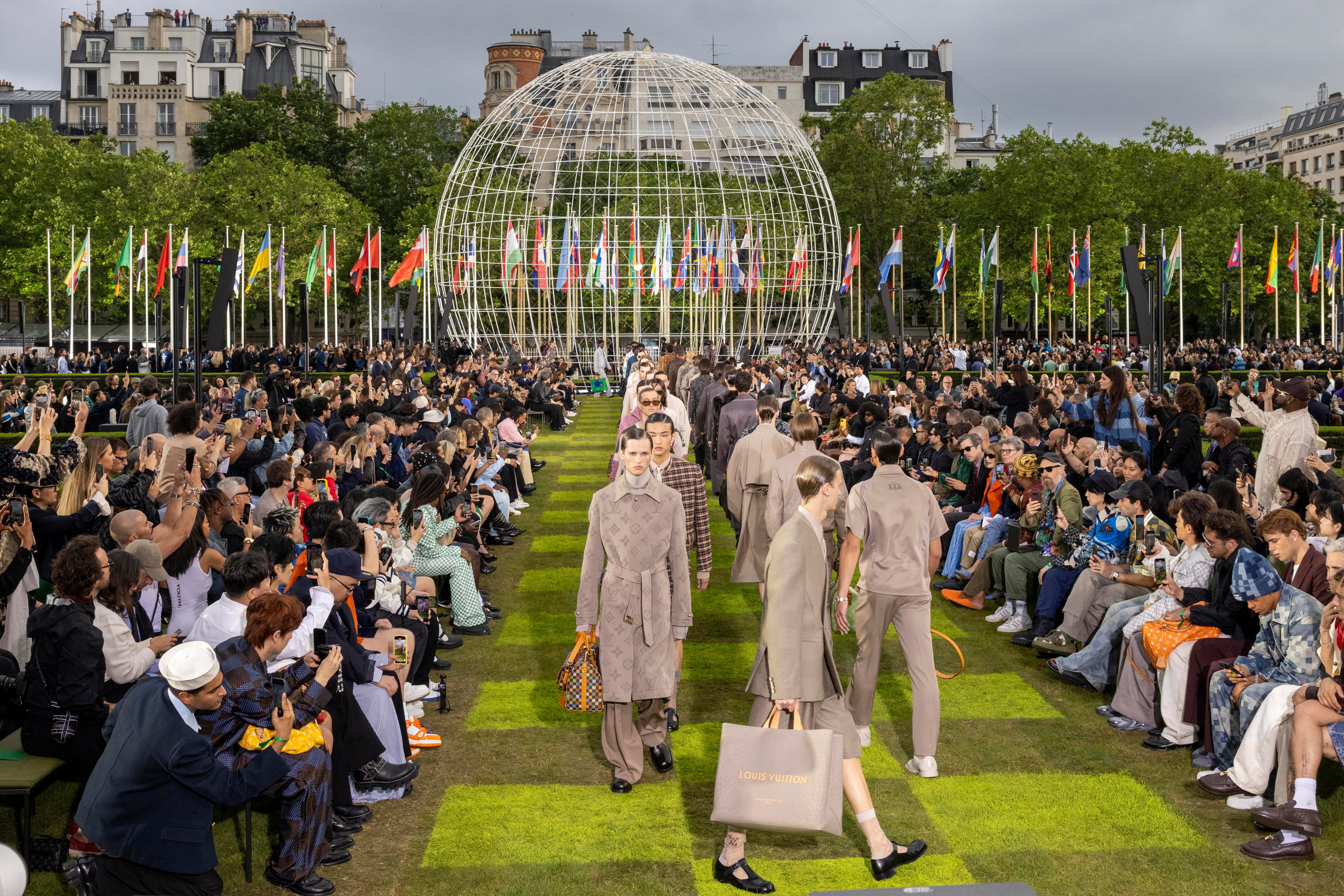 Desfile de la nueva colección de Pharrell Williams para Louis Vuitton, el 18 de junio de 2024 en la semana de la moda masculina de París.