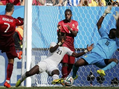Cristiano, en su gol a Ghana. 