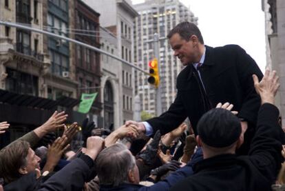 Matt Damon, en una secuencia de su última película, <i>Destino oculto, </i>donde encarna a un congresista.