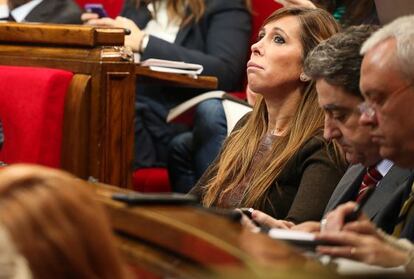 Alicia Sánchez-Camacho, Enric Millo y Santi Rodríguez, este miércoles, en el Pleno del Parlament.