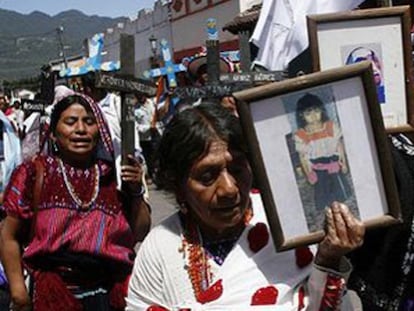 Familiares de los asesinados en la matanza en San Crist&oacute;bal, Chiapas