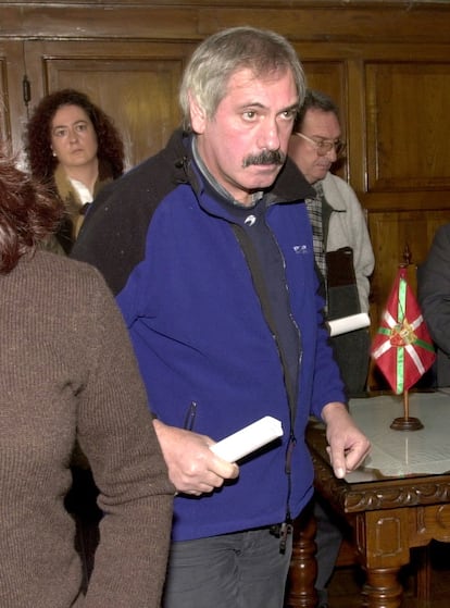 José Antonio Torre Altonaga, en el Ayuntamiento de Mungía en noviembre de 2001.
