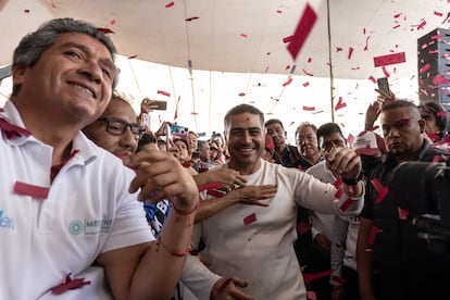 Omar García Harfuch a su llegada al Deportivo Lázaro Cárdenas, en la alcaldía Venustiano Carranza.