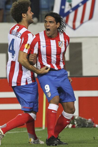 Falcao celebra su primer gol con el Atlético.