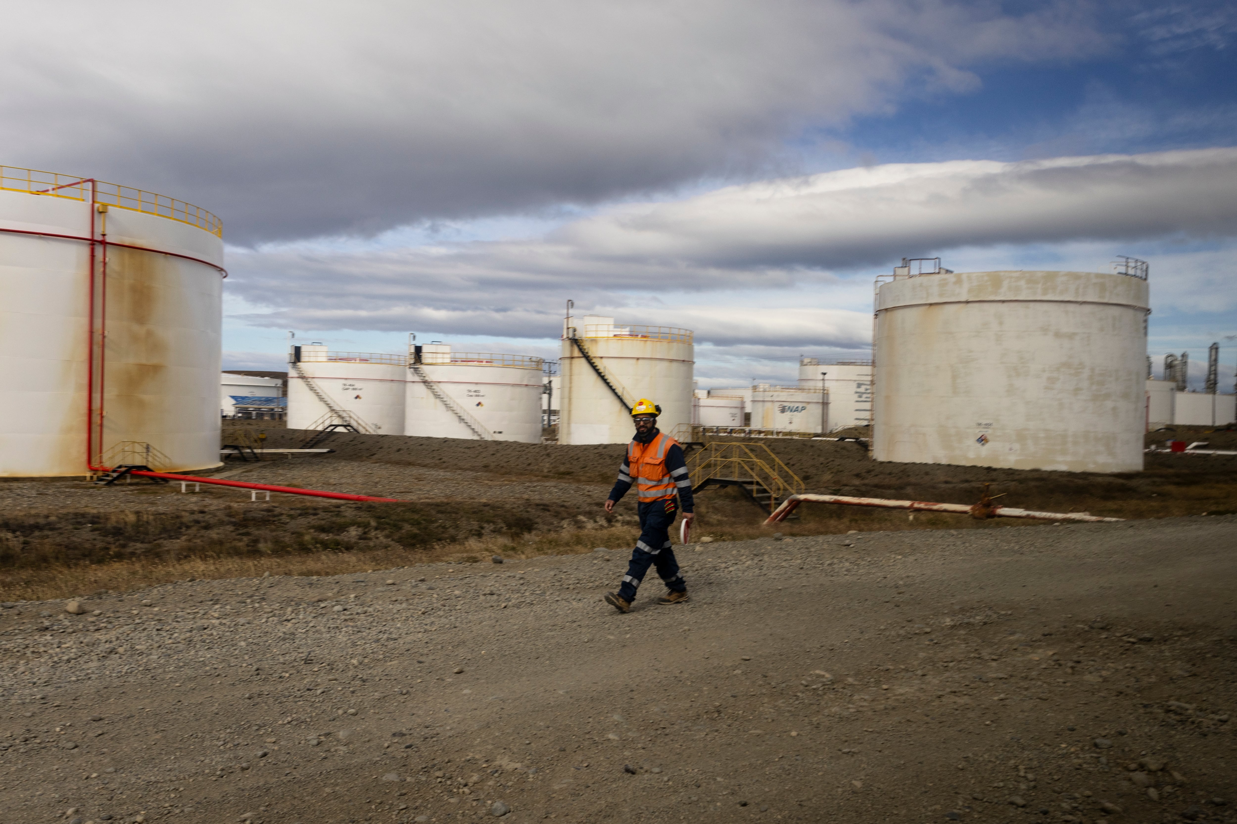 El aumento del precio de los combustibles, primera prueba de fuego del Kast