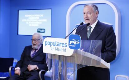 Luis Eduardo Cort&eacute;s (sentado) y Jos&eacute; Mar&iacute;a &Aacute;lvarez del Manzano, durante el examen de ayer.