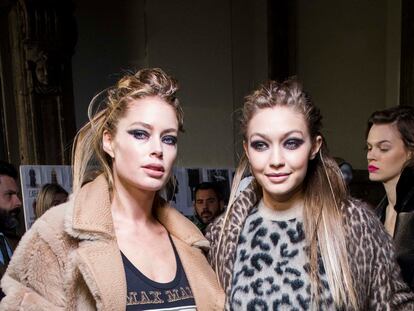 Doutzen Kroes y Gigi Hadid en el backstage de Max Mara.