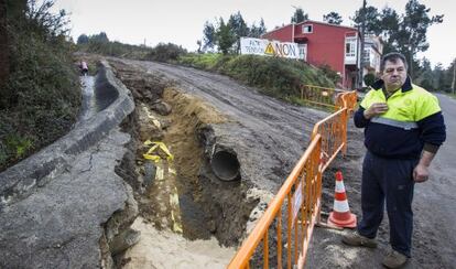 Obras de la conexi&oacute;n el&eacute;ctrica del Eje Atl&aacute;ntico en la zona de Coira, entre Santiago y Ames.