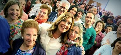 La candidata socialista Susana Díaz, durante su visita en Ubrique (Cádiz).
