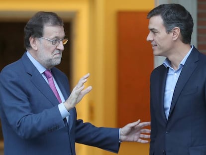 Mariano Rajoy y Pedro Sánchez en La Moncloa.