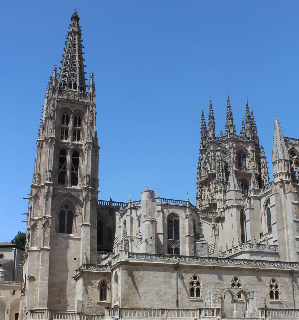 La catedral, en la plaza de Santamaría.