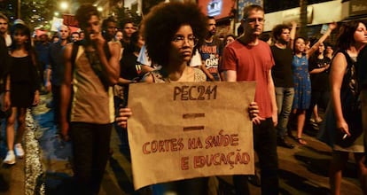 Protesto contra a PEC do teto dos gastos em São Paulo, em outubro.