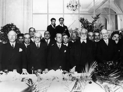 Alejandro Lerroux, José Giral Pereira, Miguel De Unamuno, Luis Jiménez de Asúa y José Ortega y Gasset, en 1933.