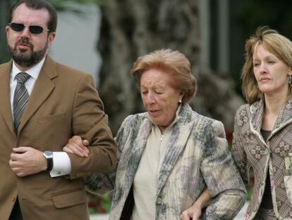 El padre, la abuela y la t&iacute;a de la reina Ortiz. 