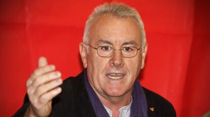 El coordinador general de IU, Cayo Lara, el pasado sábado, en Almería.