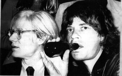 Andy Warhol y Mick Jagger, en una imagen de 1977.