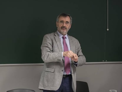 Manuel Cruz, presidente del Senado, clausura un curso en la Universidad Rey Juan Carlos.