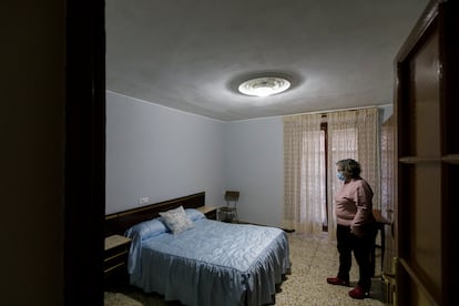 Interior de la pensión Vianesa, en Valladolid, donde se halló el cadáver de la mujer asesinada.