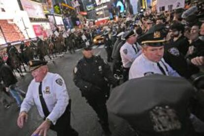 Ocupa Wall Street convocó para hoy varias concentraciones y protestas contra "la avaricia corporativa y la desigualdad económica", tras un fin de semana de actos divulgativos y educativos. EFE/Archivo