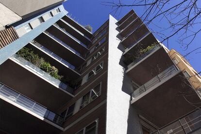 Las aristas del edificio de O&#39;Donnell 33 no le hacen parecer un edificio de los años 50.