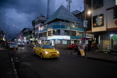 La avenida Juan Alemán, más conocida como 'La jota', es uno de los centros económicos de Solanda.