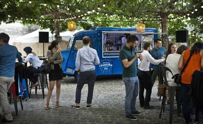 Una guinguette cerca de la estación de Lyon, en París.