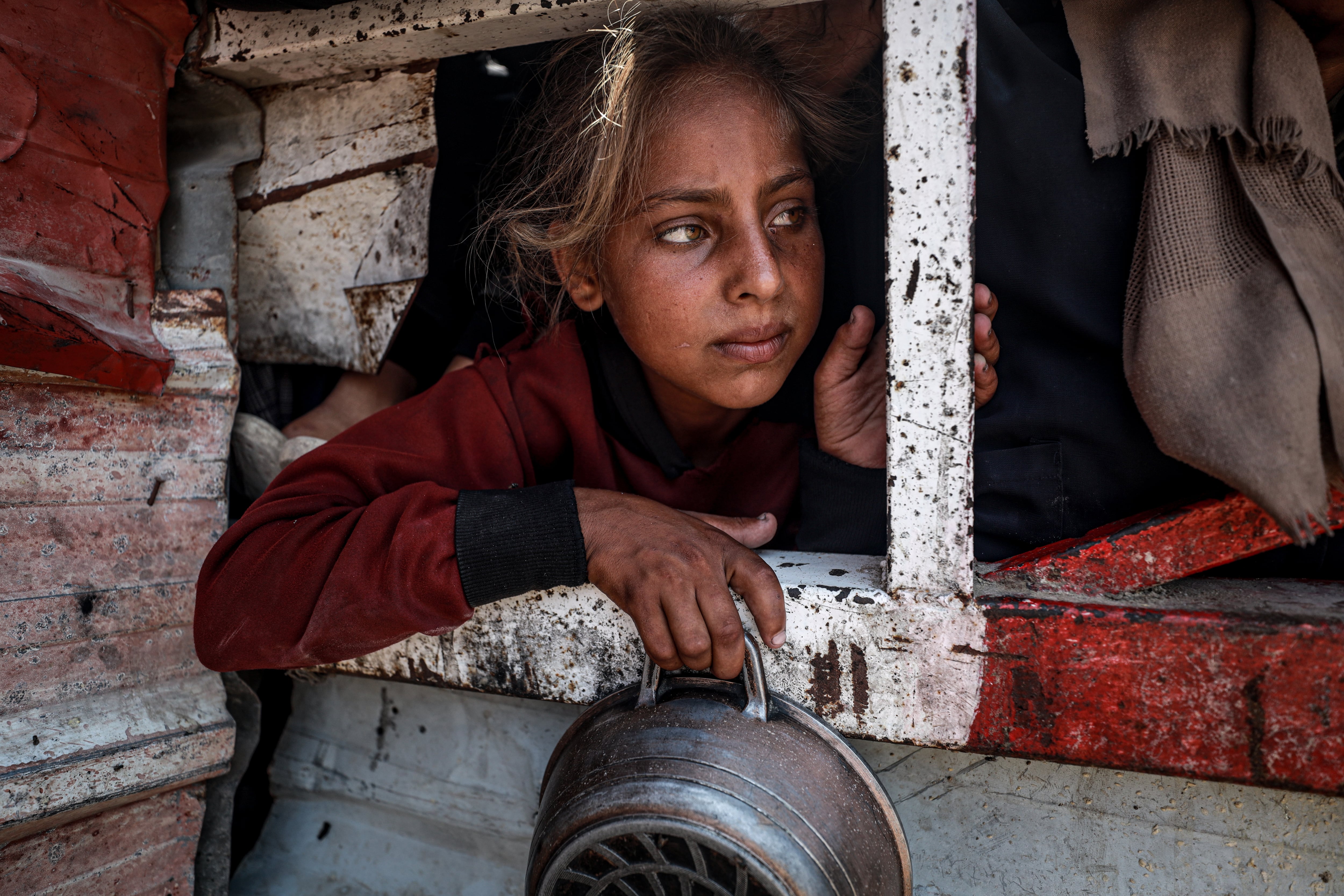El impacto de la hambruna en Gaza, una muerte dolorosa hoy y una condena para las generaciones venideras: “Los niños comen hojas”
