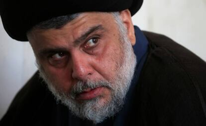 Muqtada al Sadr, este viernes en la mezquita de Kufa, en Nayaf (Irak).