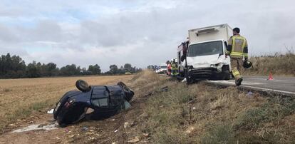 Accidente en Badajoz en el que murieron los tres ocupantes del coche.